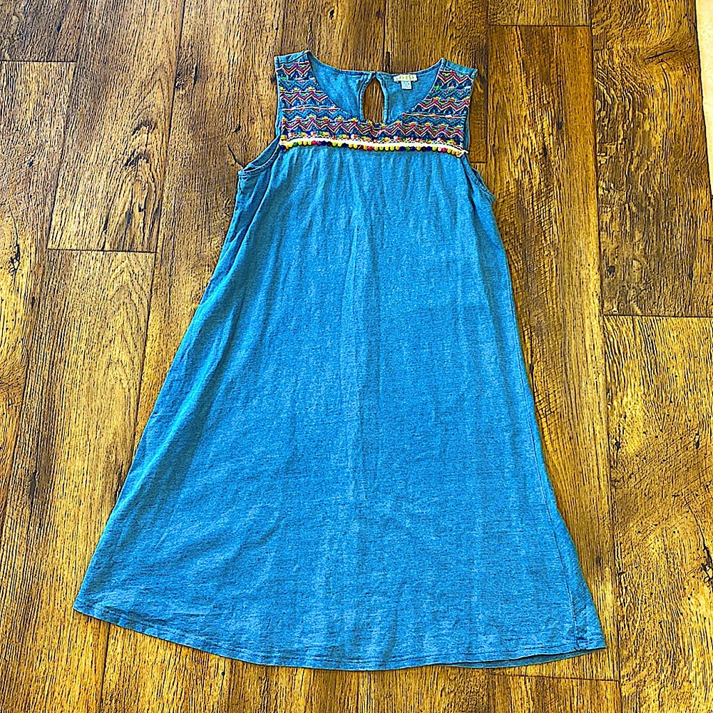 This is a simple ,yet cute dress for any casual occasion